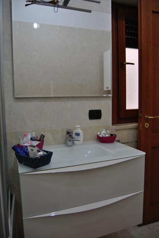 Rhomeholidays Φιουμιτσίνο Εξωτερικό φωτογραφία