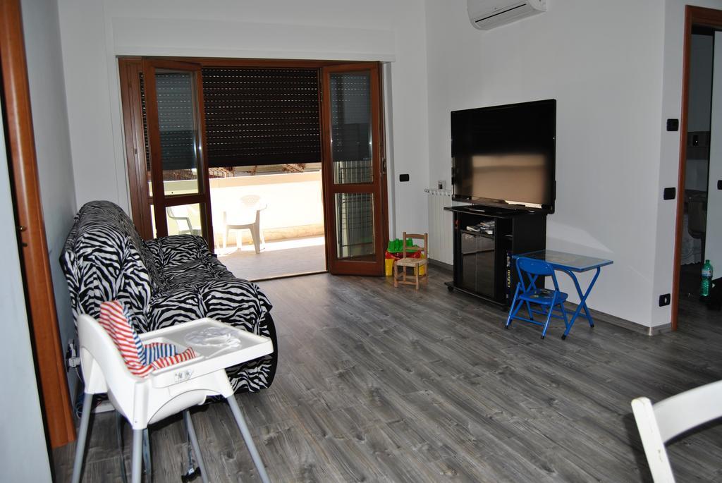 Rhomeholidays Φιουμιτσίνο Εξωτερικό φωτογραφία